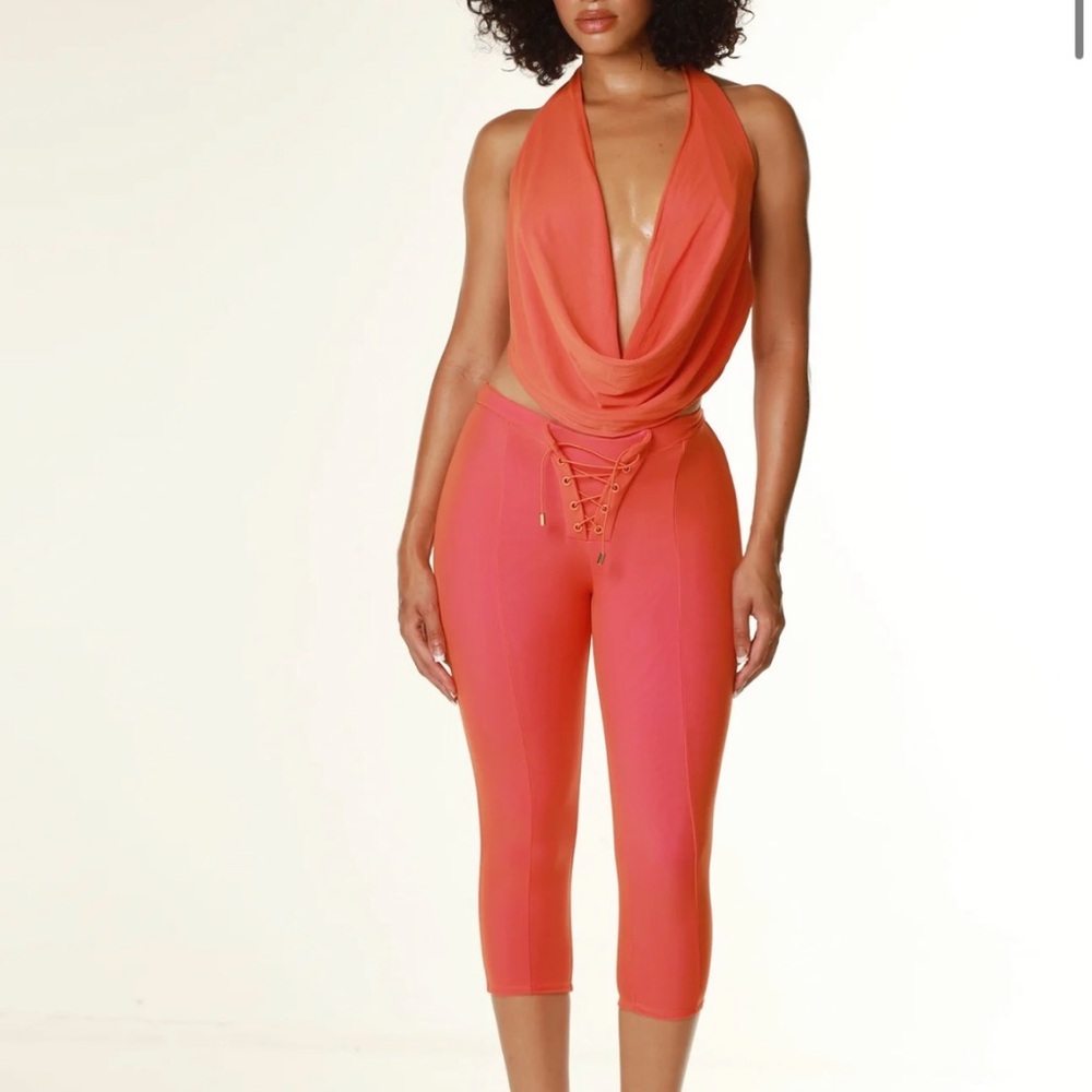 Ladynine halter top